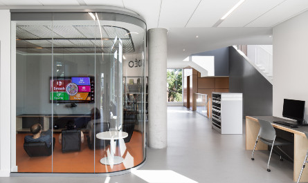Maisonneuve Library