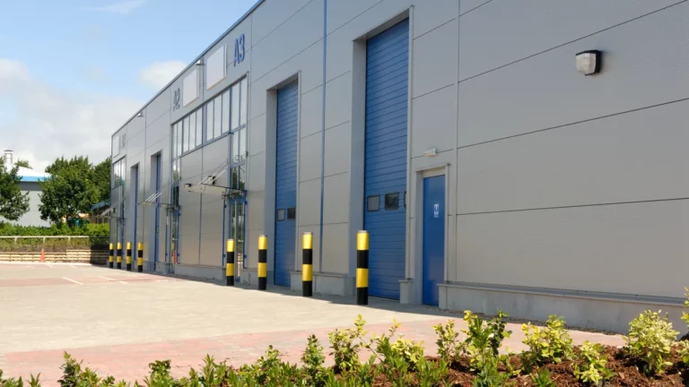 How AI drives operation and maintenance improvements at warehouses, distribution centers