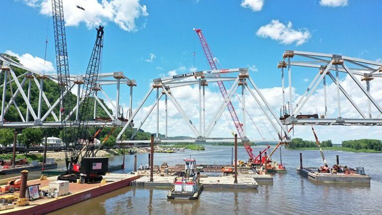 Project Challenge: Steel Span Lifted in Place on $140M Mississippi River Bridge Project